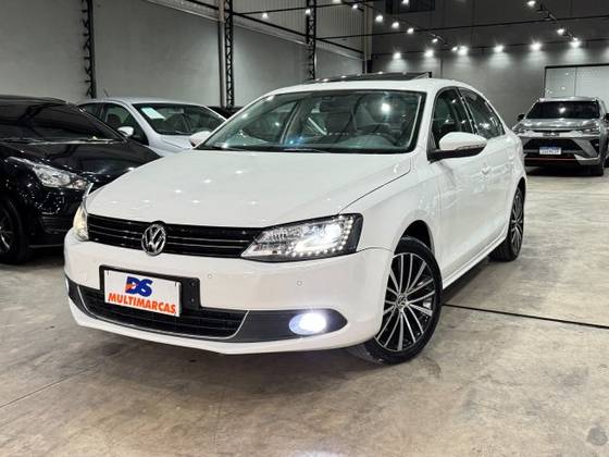 VOLKSWAGEN JETTA 2.0 TSI HIGHLINE 200CV GASOLINA 4P TIPTRONIC VOLKSWAGEN JETTA 2.0 TSI HIGHLINE 200CV GASOLINA 4P TIPTRONIC